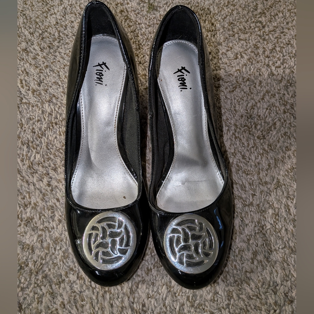 Black Women's Shoes with Silver Accent